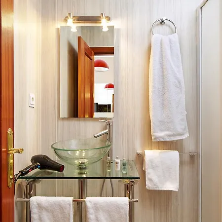 Lodgingmalaga Santos (adults Only) * Malaga